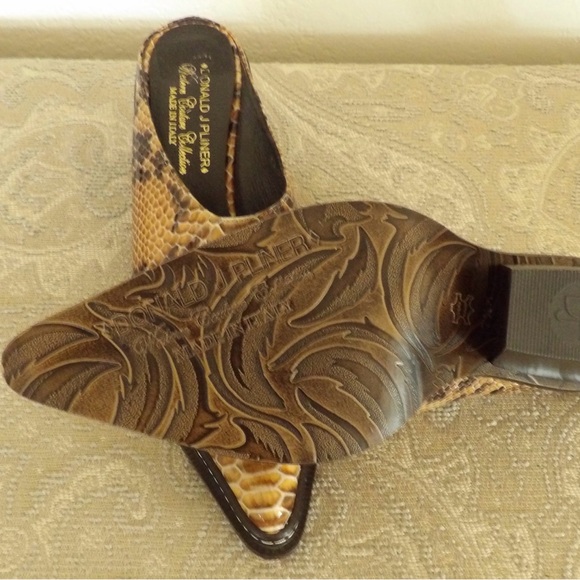 Donald J. Pliner Yellow Snake-Print Pointed Mule with Black Heel - Picture 4 of 5